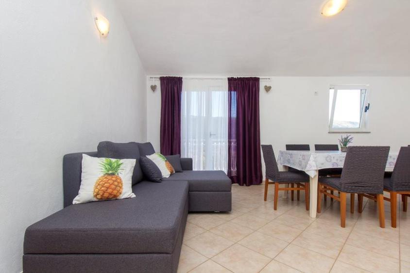 Apartman Belakusic 1 Grebastica Exterior photo