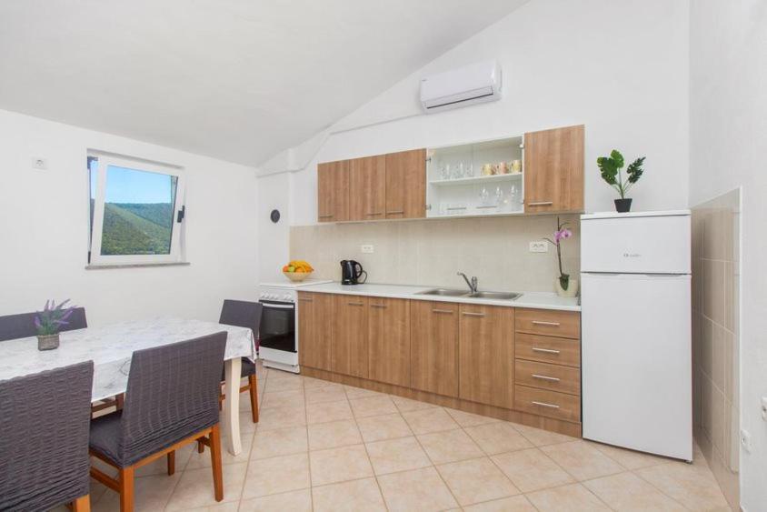 Apartman Belakusic 1 Grebastica Exterior photo