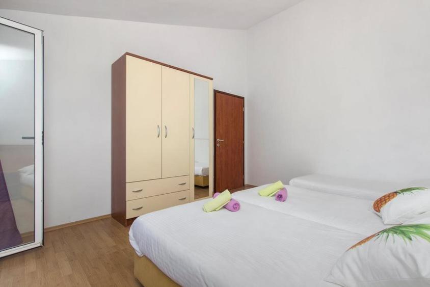 Apartman Belakusic 1 Grebastica Exterior photo